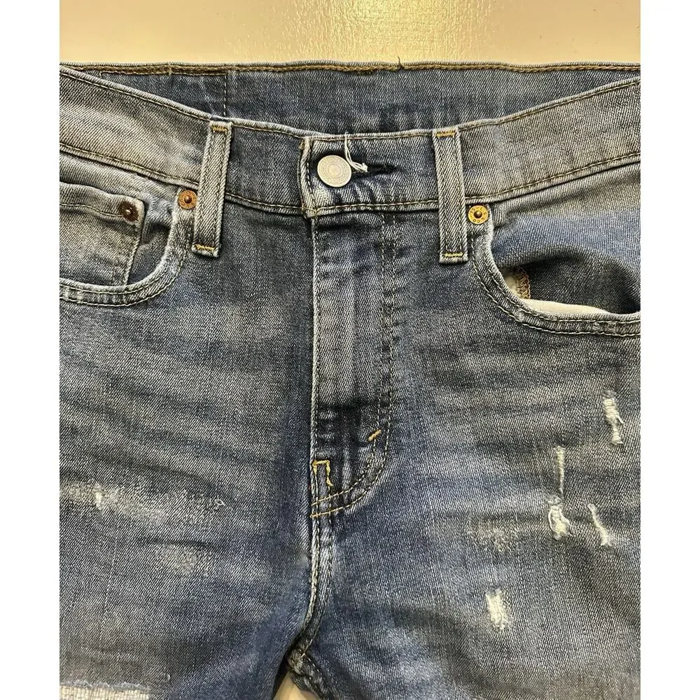 Levis elevate your